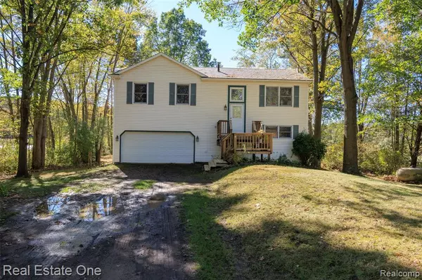 2533 Armond Road, Howell, MI 48855 7752
