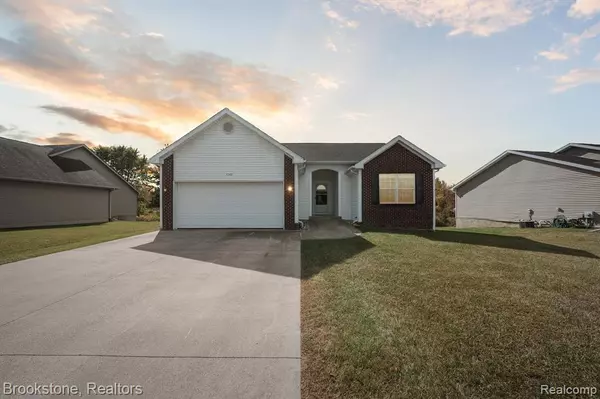 3349 Whisper Ridge Drive, Lapeer, MI 48446 7657