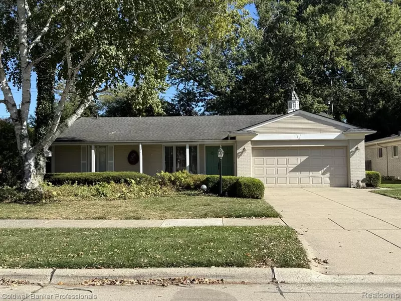 21560 Van K Drive, Grosse Pointe Woods, MI 48236 1149