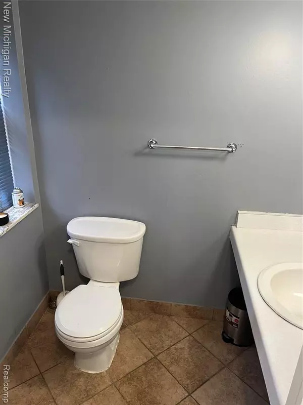 Sterling Heights, MI 48313 4601,8147 CLAY Court