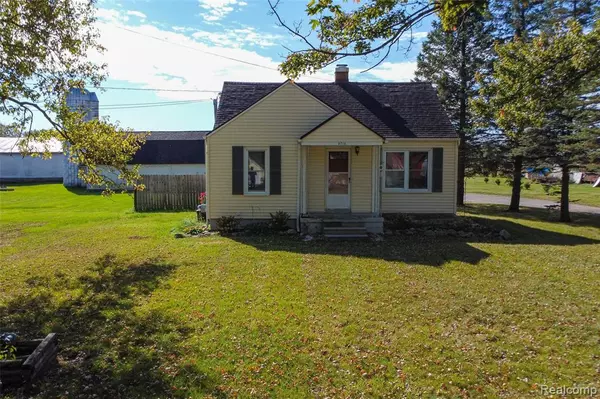 9710 E Newburg Road, Durand, MI 48429 1747