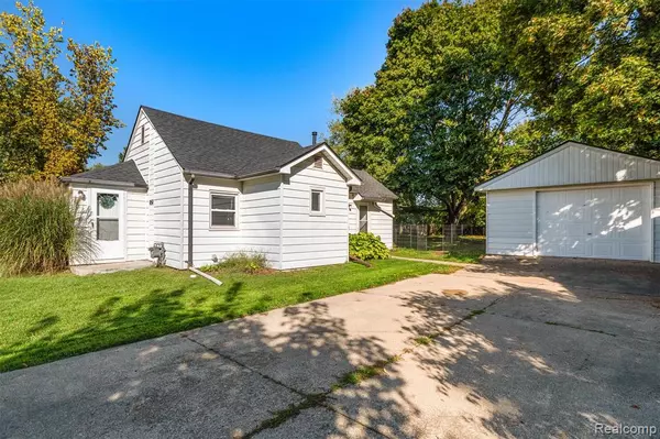 Ypsilanti, MI 48198 6186,851 Auburndale Avenue