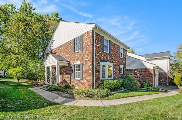 1522 Tannahill Lane, Bloomfield Hills, MI 48304 1076