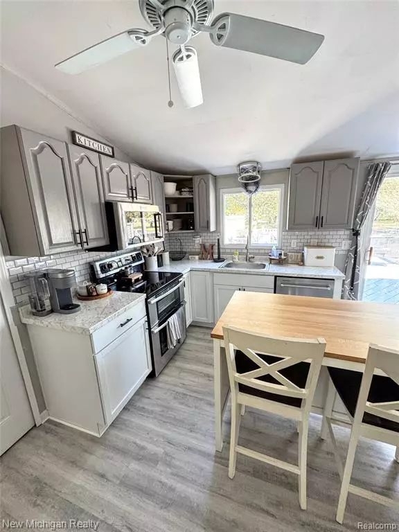 Clarkston, MI 48346 3910,5300 Cecelia Ann Avenue