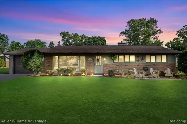 Novi, MI 48375,23827 E Le Bost Drive