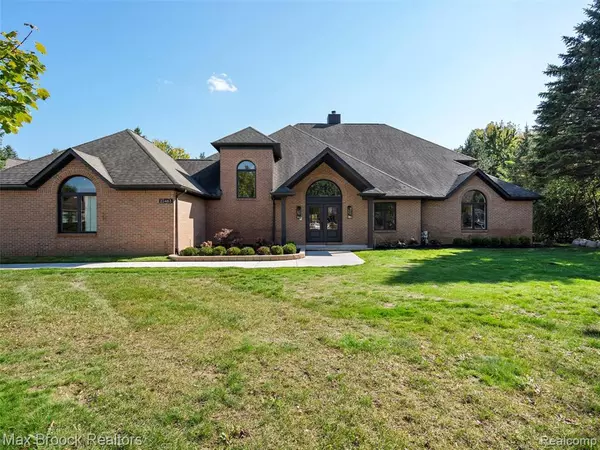 22463 Norfolk Court, Novi, MI 48374 3975