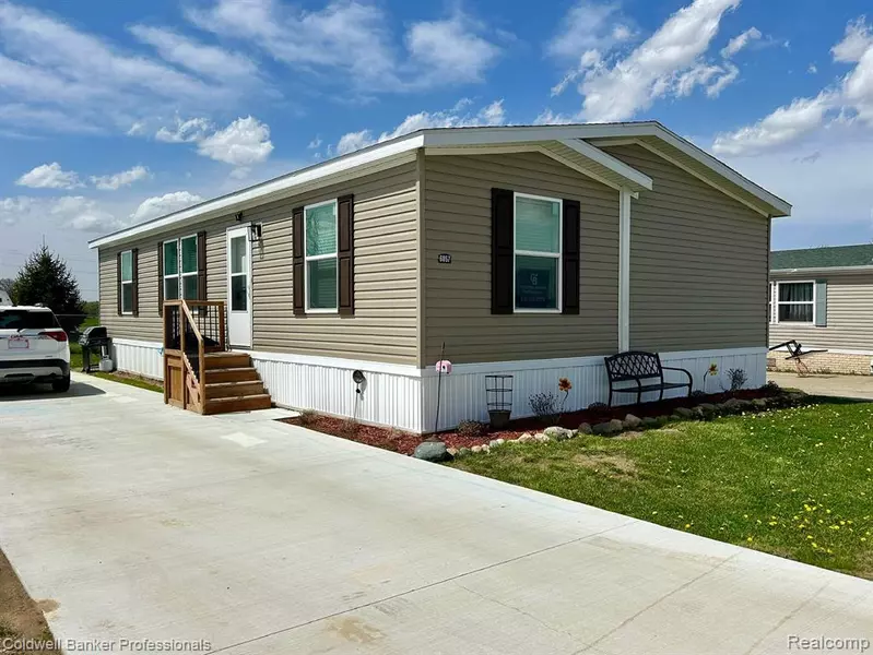 6857 SEWAN Drive, North Branch, MI 48461 8863