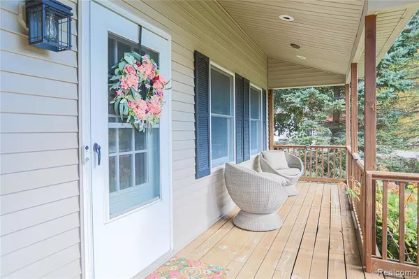 Clyde, MI 48049 4426,5230 Robinwood Drive