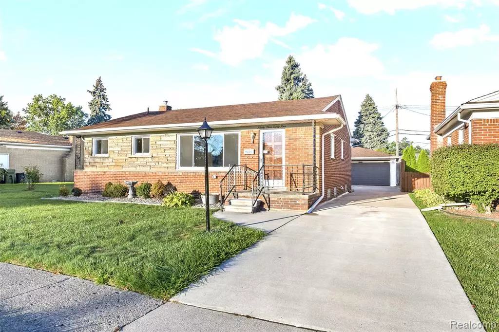 Allen Park, MI 48101 1646,9334 N Joseph Avenue