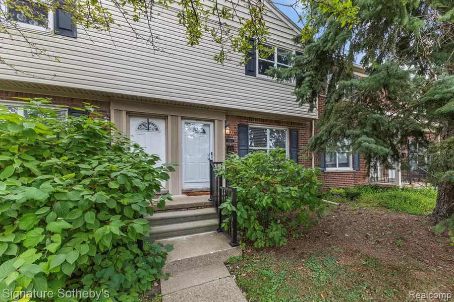 3222 Coolidge Highway, Royal Oak, MI 48073 6854