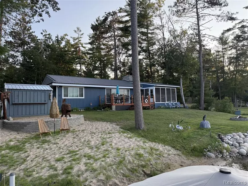 4018 Tee Lake Woods Road, Lewiston, MI 49756 7912