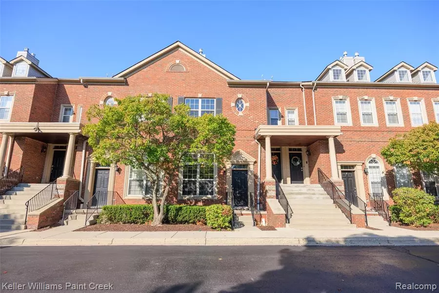 29253 Glen Oaks Boulevard, Farmington Hills, MI 48334 2930