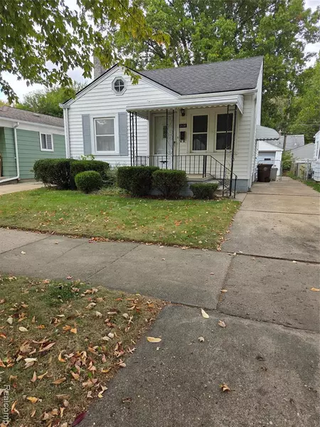 2138 Ridgemont Road, Grosse Pointe Woods, MI 48236 1338