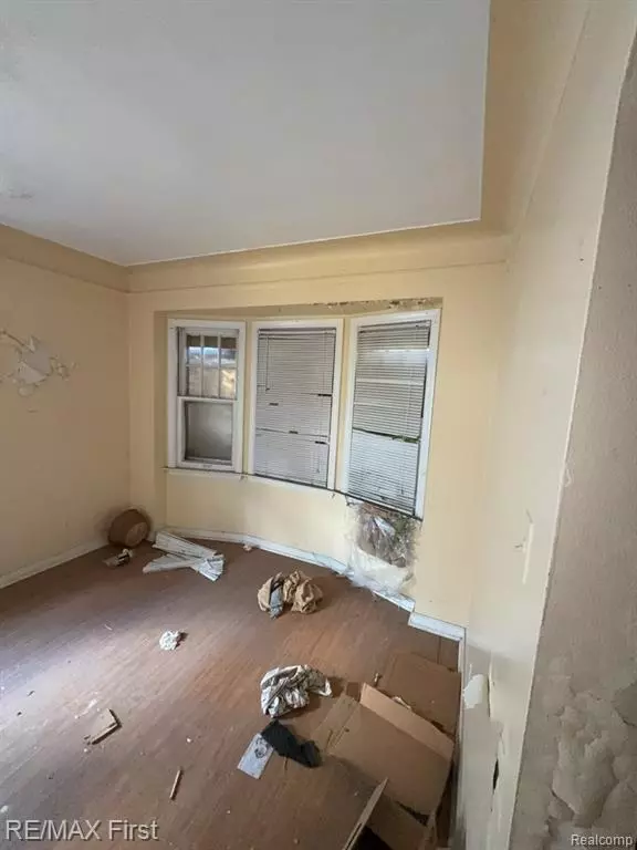 Detroit, MI 48228 1678,9536 Minock Street