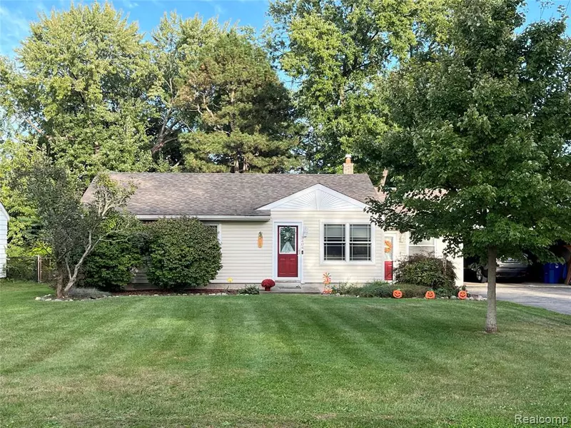 3404 Loon Lake Shores Road, Waterford, MI 48329 4231