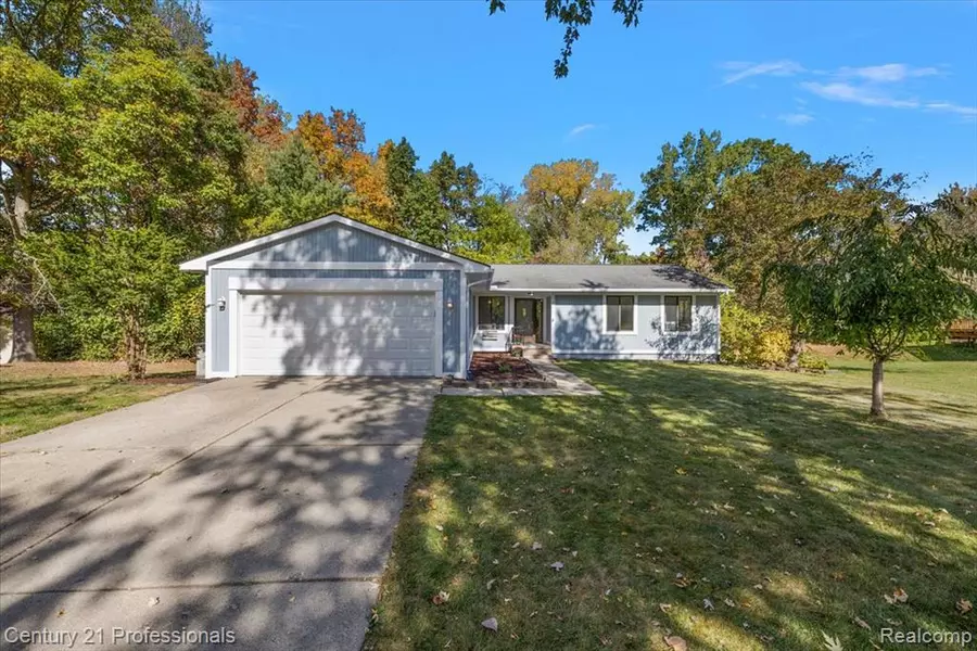 3830 Pine Orchard Circle, Waterford, MI 48329 3961
