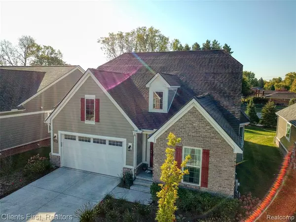 Troy, MI 48085 4302,2326 Pondview Lane