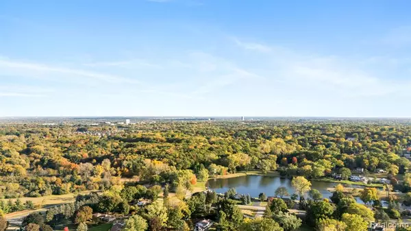 Troy, MI 48098 2189,6950 Killarney Drive