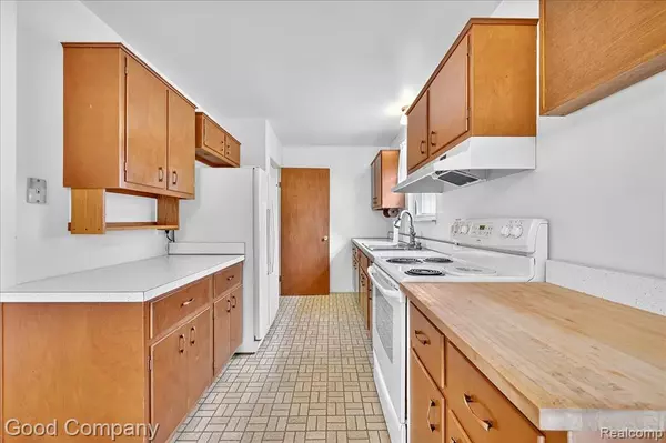 Holly, MI 48442 1011,3209 Grange Hall Road
