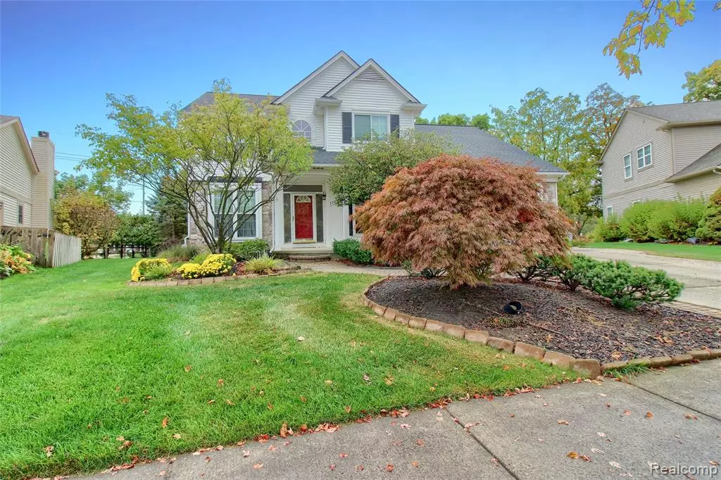 South Lyon, MI 48178 5300,1189 Colt Drive