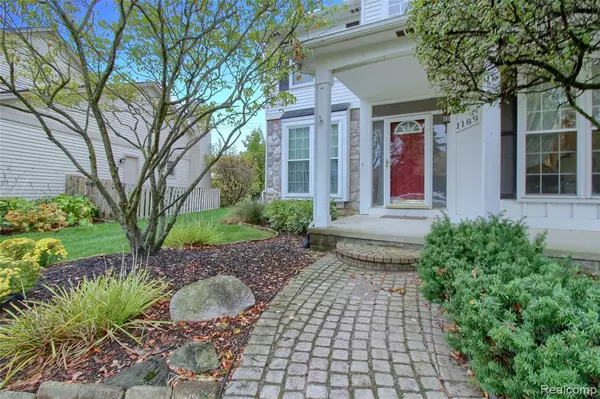 South Lyon, MI 48178 5300,1189 Colt Drive