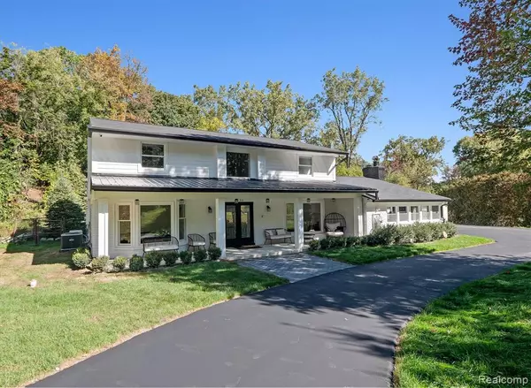 Bloomfield Hills, MI 48302 2327,4535 Grindley Court