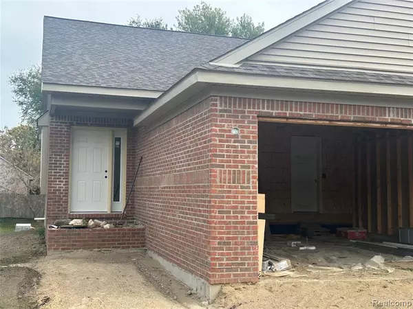 Howell, MI 48843 2486,819 Chelsea Ridge Court