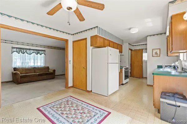 Dearborn Heights, MI 48127,5955 BEECH DALY RD