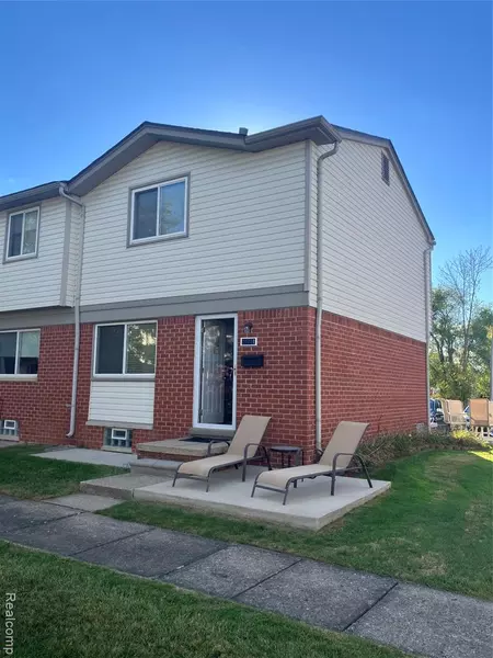 20731 Washington Street, Roseville, MI 48066