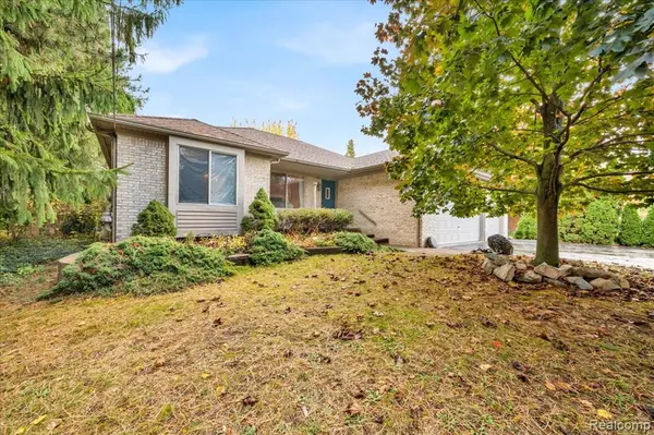 Rochester Hills, MI 48309 4365,1370 South Boulevard