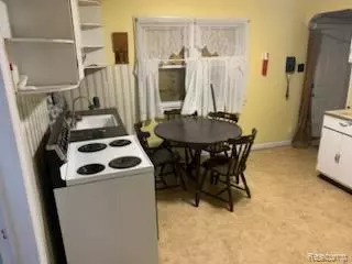 Warren, MI 48091 2425,20732 June Avenue