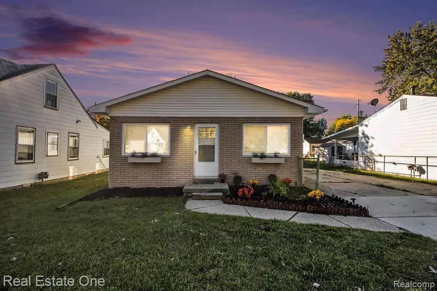 19732 Webster Street, Clinton Township, MI 48035 4071