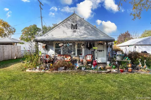 Eastpointe, MI 48021 1221,24869 Tuscany Avenue