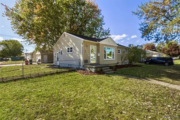 Roseville, MI 48066 7801,17356 Eastland Street