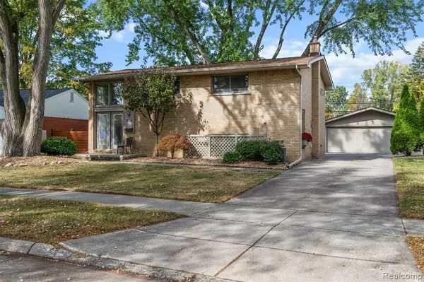 Livonia, MI 48154 4310,31126 Grennada Street