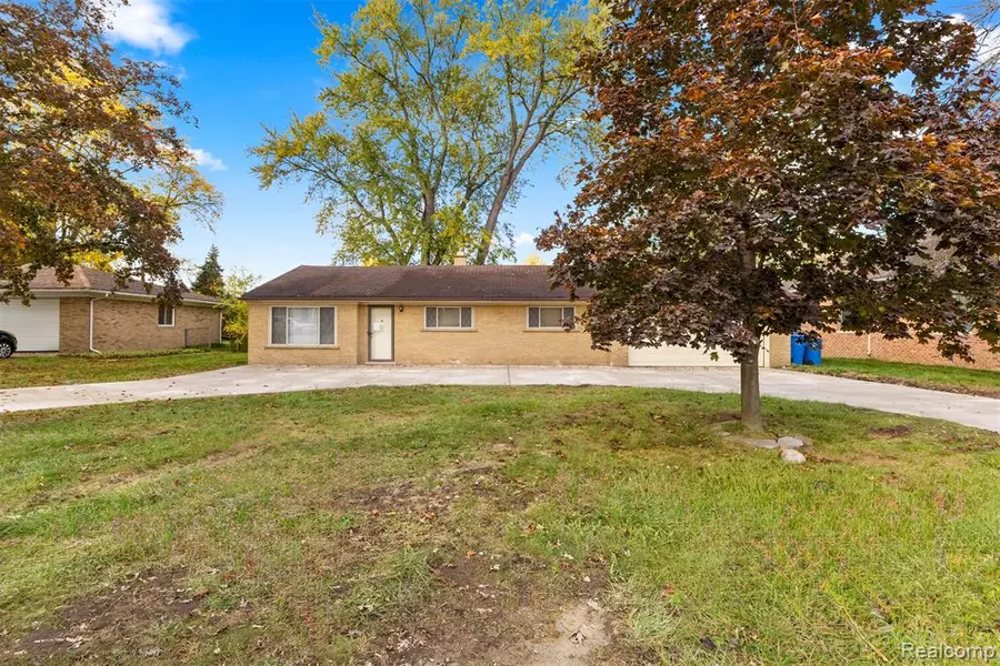 5661 N Melborn Street, Dearborn Heights, MI 48127 2333