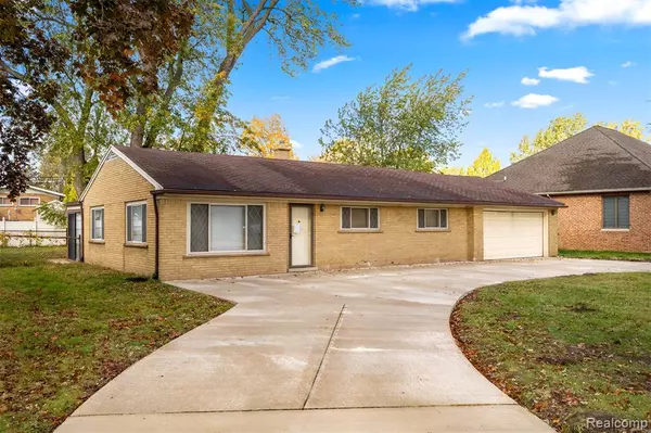 Dearborn Heights, MI 48127 2333,5661 N Melborn Street