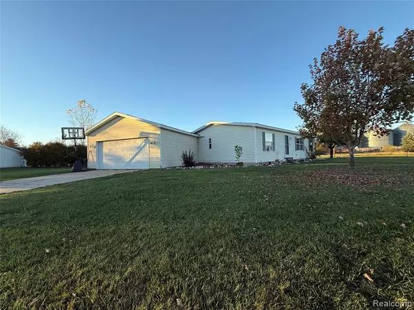 Brown City, MI 48416,5106 Hawthorn