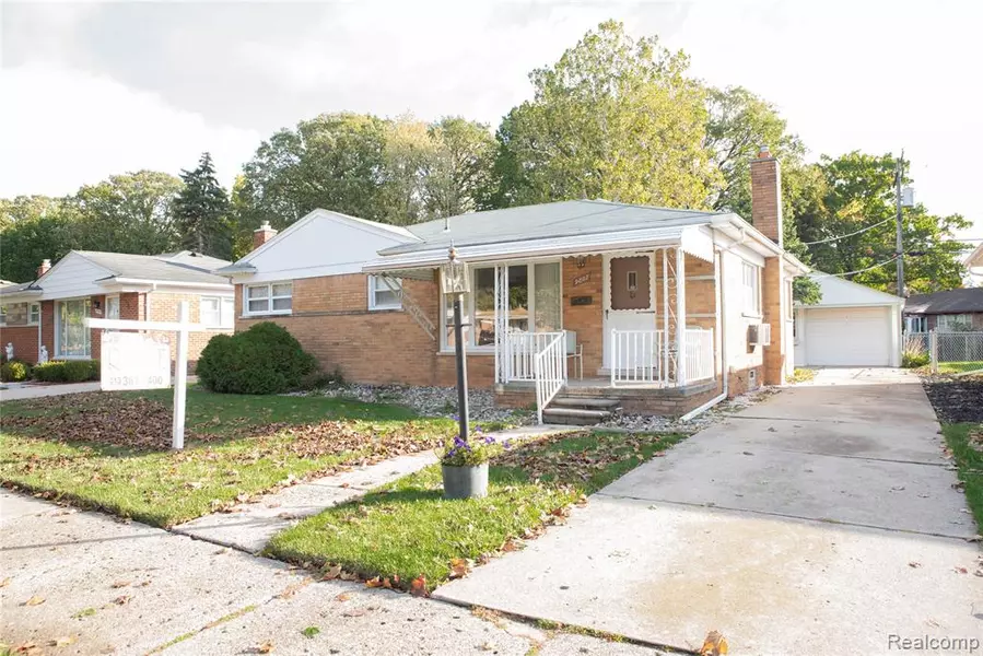 9807 Seavitt Drive, Allen Park, MI 48101 1211