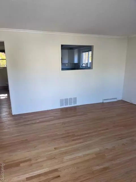 Troy, MI 48083 1715,138 Chopin Street