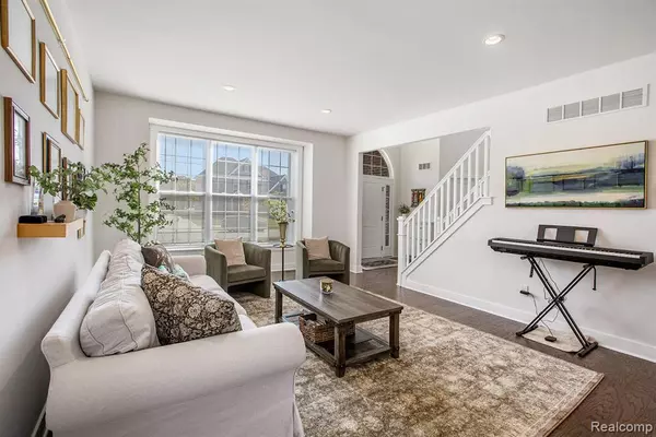 Canton, MI 48188 0021,51026 Meadowlands