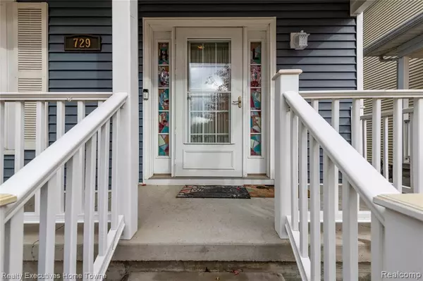 Port Huron, MI 48060 6333,729 Oak Street