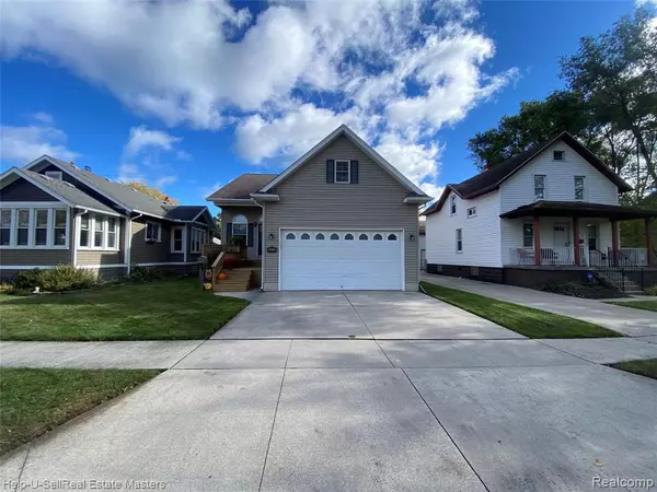 Port Huron, MI 48060 2052,3214 Poplar Street