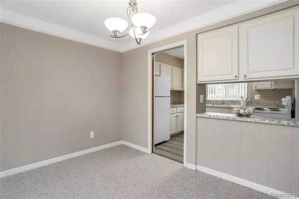 Clawson, MI 48017,930 broadacre