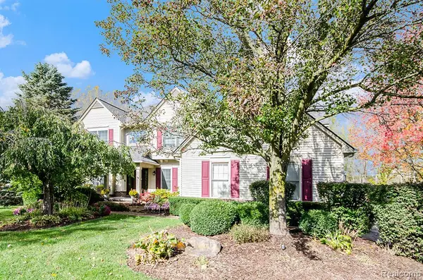 Milford, MI 48380 3235,3232 Hanover Drive