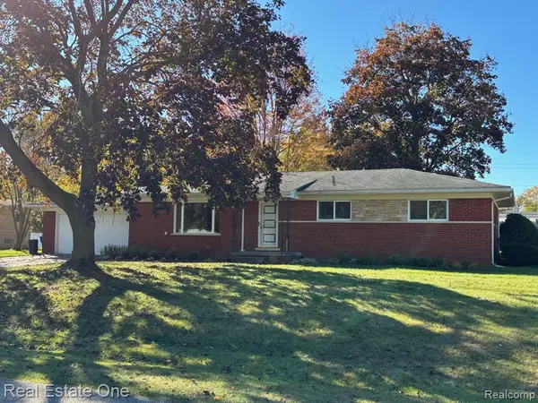 2927 Huntington Park Drive, Waterford, MI 48329 4528