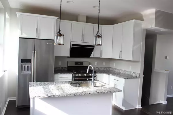 Troy, MI 48098 4113,5911 PICALL Drive