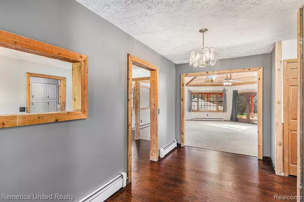 Fowlerville, MI 48836 9362,6099 Fowlerville Road