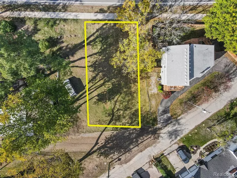 0000 Langtoft, West Bloomfield, MI 48324