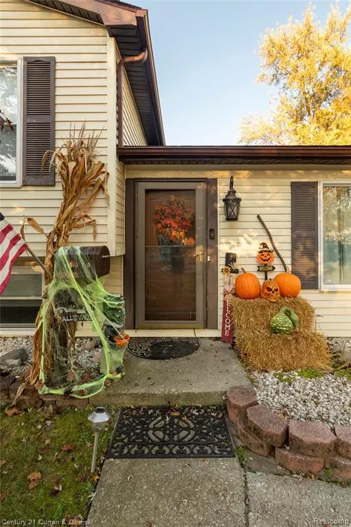 Romulus, MI 48174 2932,15570 Orchard Street